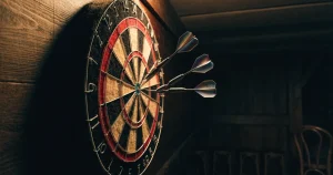 Darts-Wetten in der Schweiz: Bewilligung, Quoten, Limiten